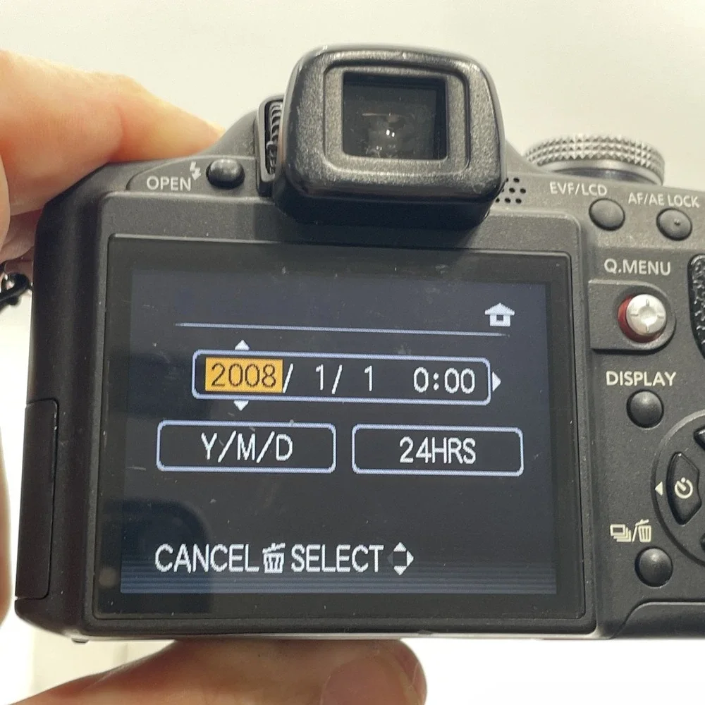 PANASONIC Lumix DMC-FZ28 Digital Camera 10MP / 18X Zoom+Battery+Charger+SD Card